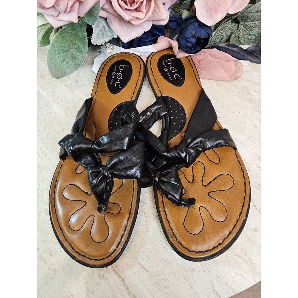 B.o.C Womens Black Leather Thong Sandals With Flower Stitching Size 10